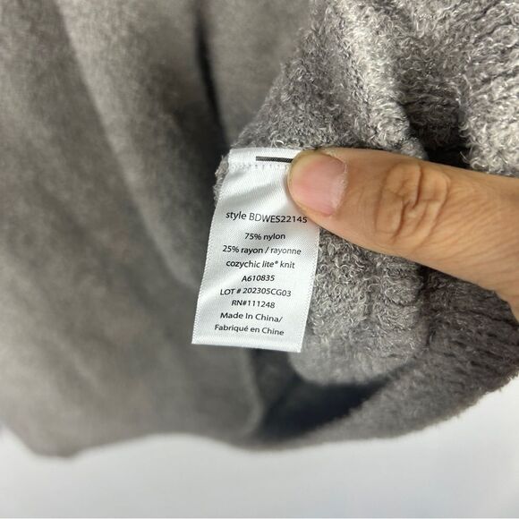 Barefoot dreams Vneck Tan cozychic lit knit sweater size L tall - Picture 5 of 6